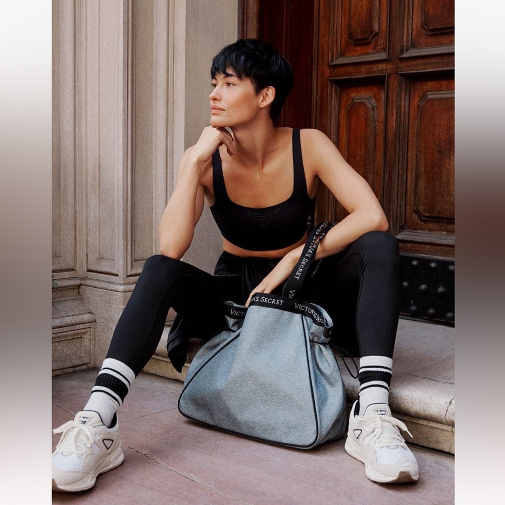 Victoria's Secret
Sport Cinch Tote
